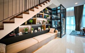 Tận dụng khoảng trống dưới cầu thang làm khu vực trưng bày
